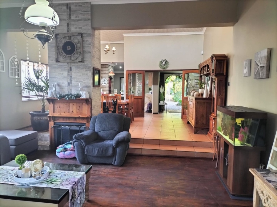 5 Bedroom Property for Sale in Waverley Free State